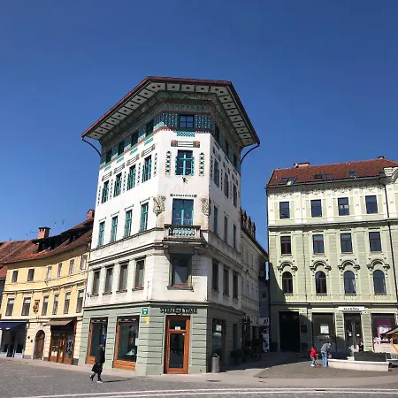 アパート Triple Bridge リュブリャナ