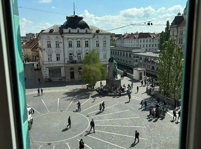 Triple Bridge アパート *