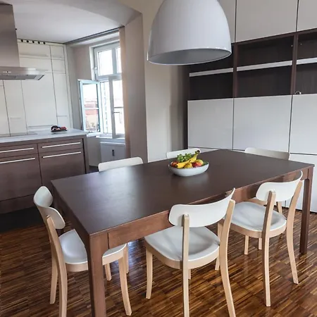 Apartment Triple Bridge